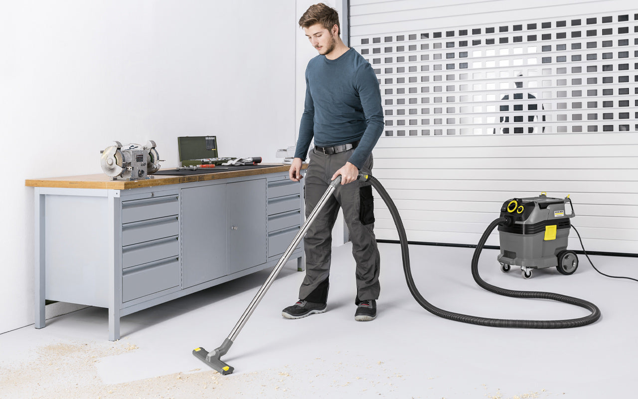 Karcher NT 30/1 Tact L Wet & Dry Vacuum Cleaner image 1