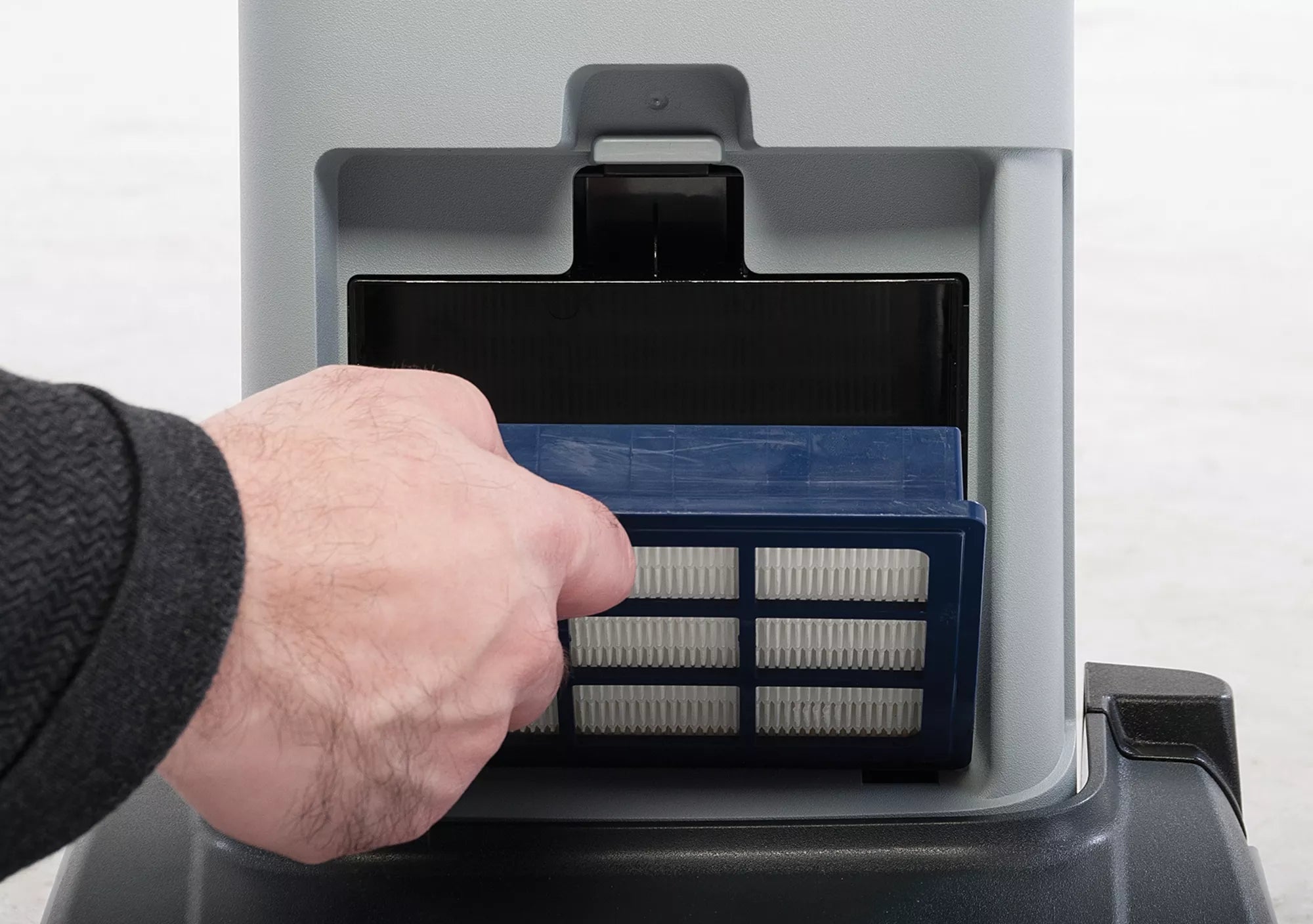 Nilfisk Advance VU500 12" Upright Vacuum Cleaner image 4