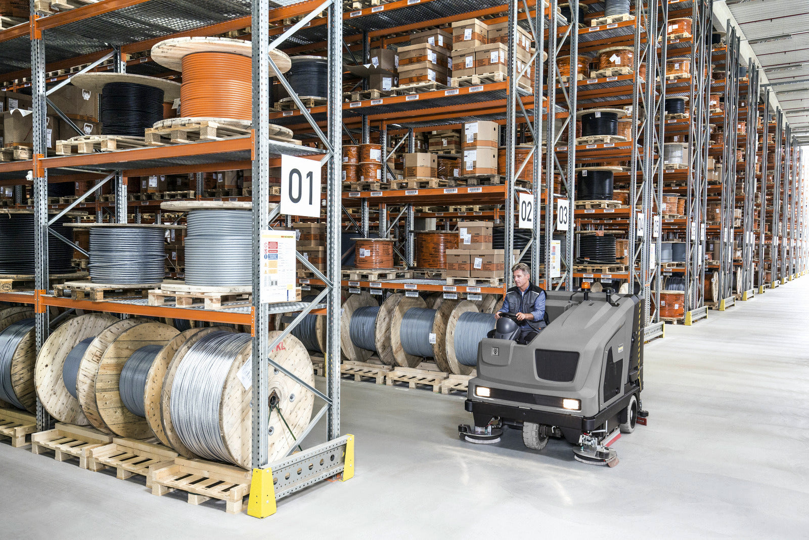 Karcher B 300 R I LPG + SB Right Scrubber Drier image 8