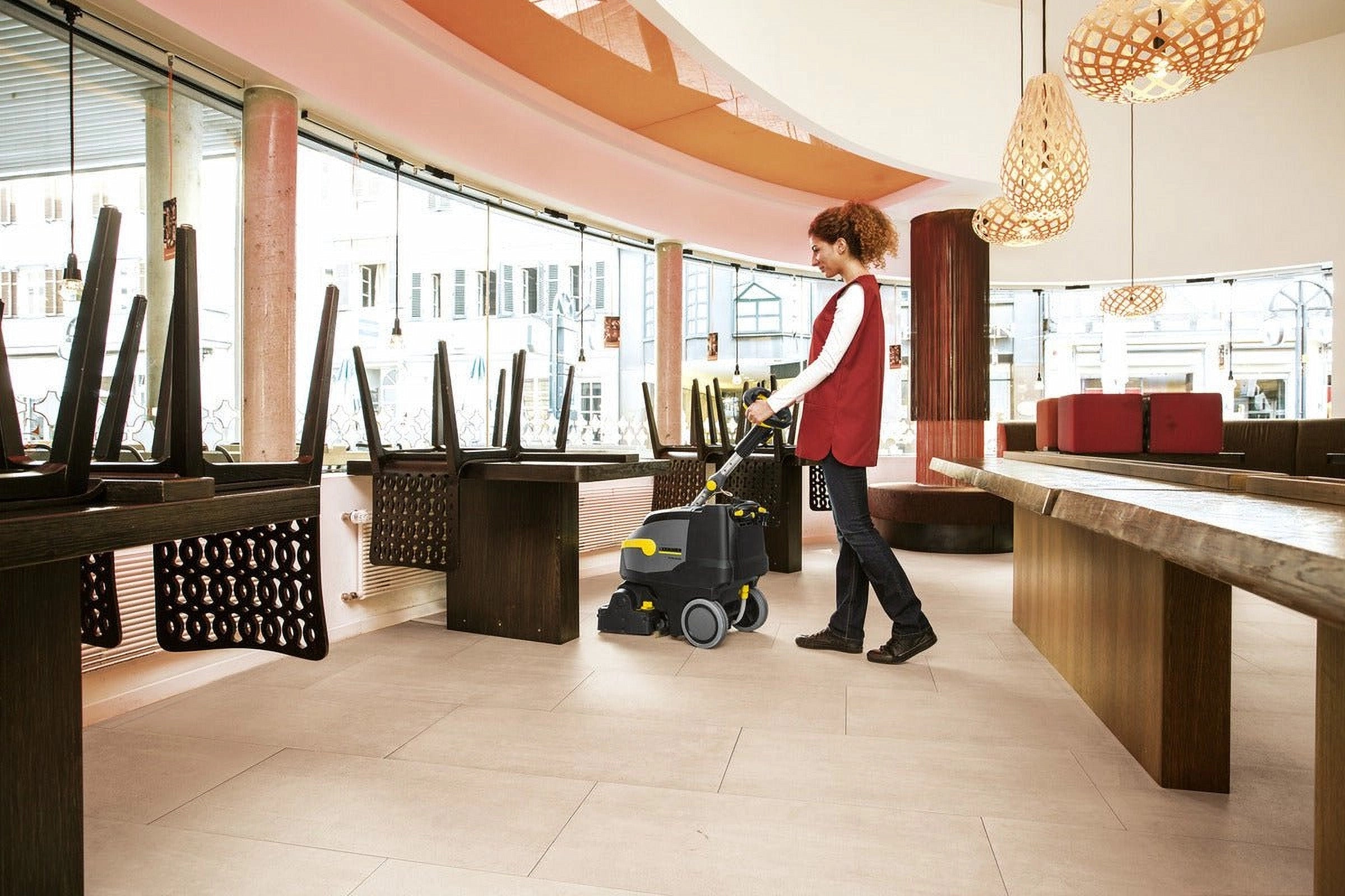 Karcher Drier BR 35/12 C BP Cordless Floor Scrubber image 14