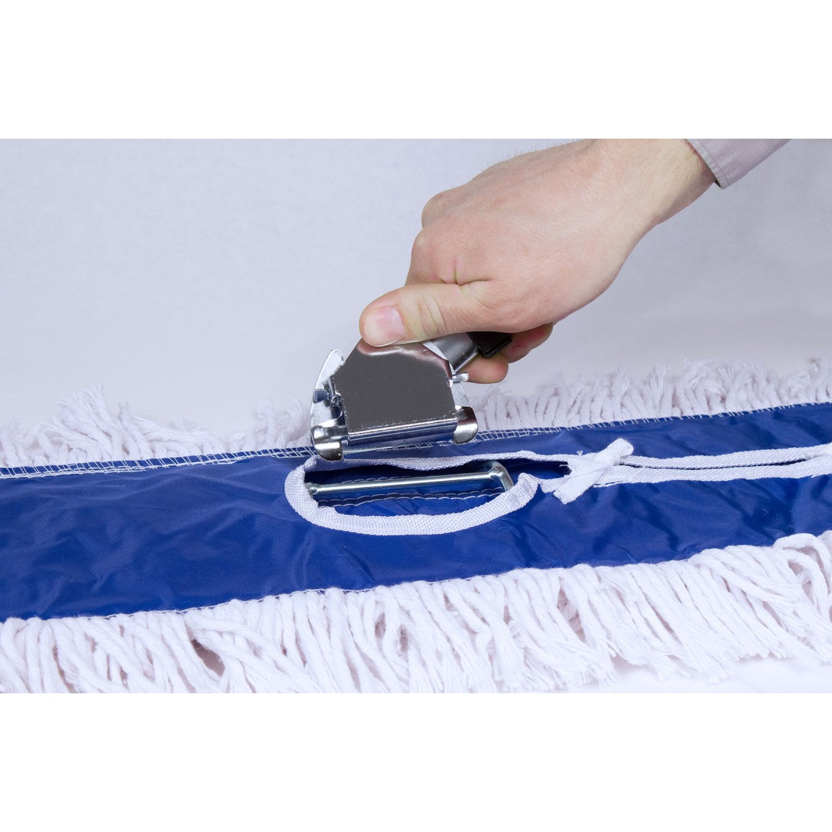 Dust Mop For Dry Floors – With 60" Handle – 36" (91.4 CM) – White image 2