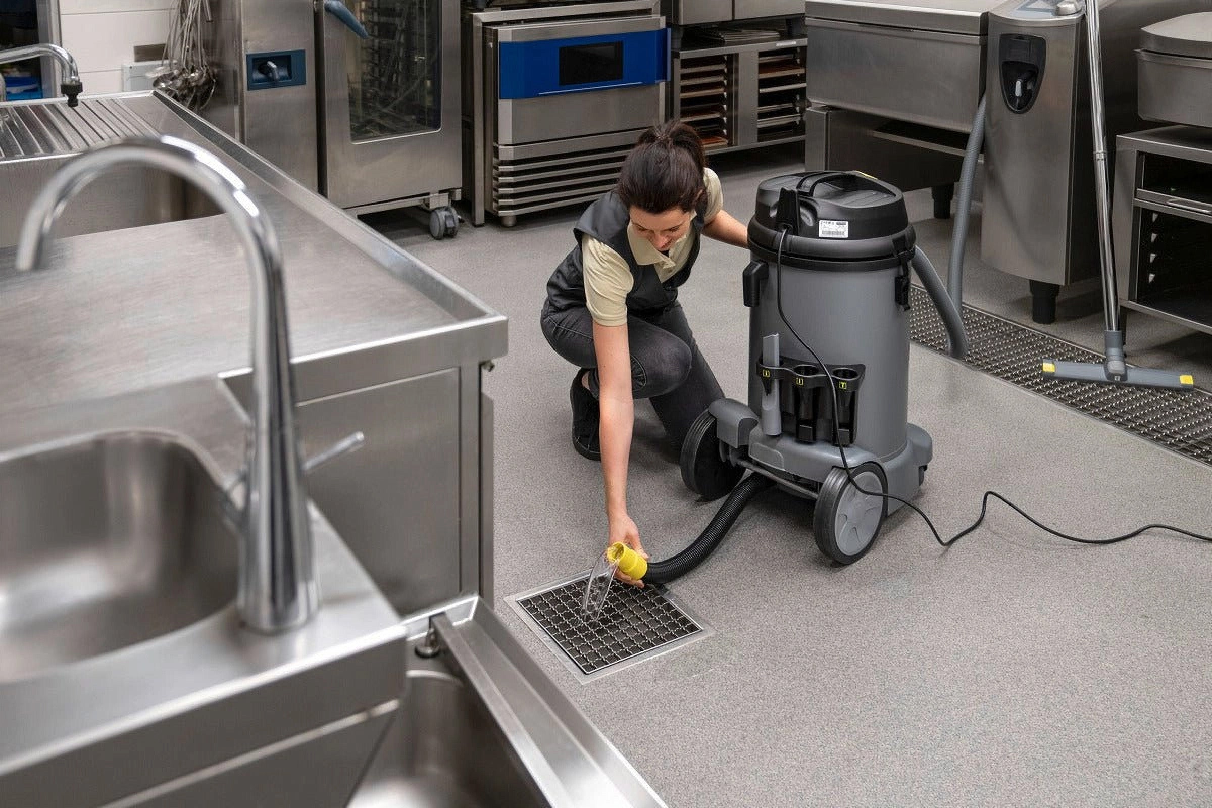 Karcher NT 48/1 Wet & Dry Vacuum Cleaner image 7
