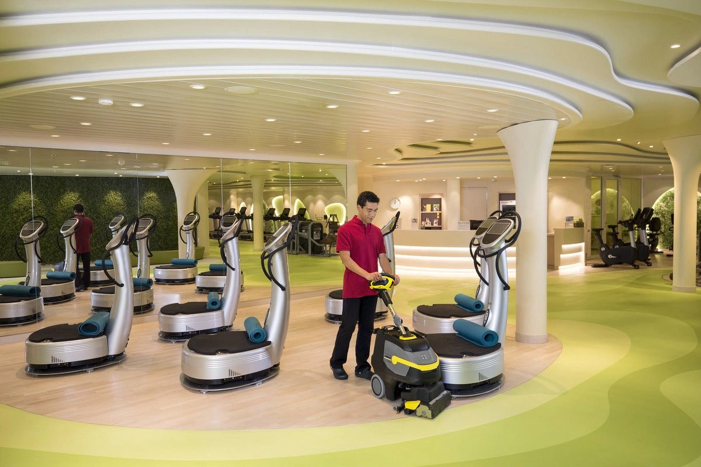 Karcher Drier BR 35/12 C BP Cordless Floor Scrubber image 1