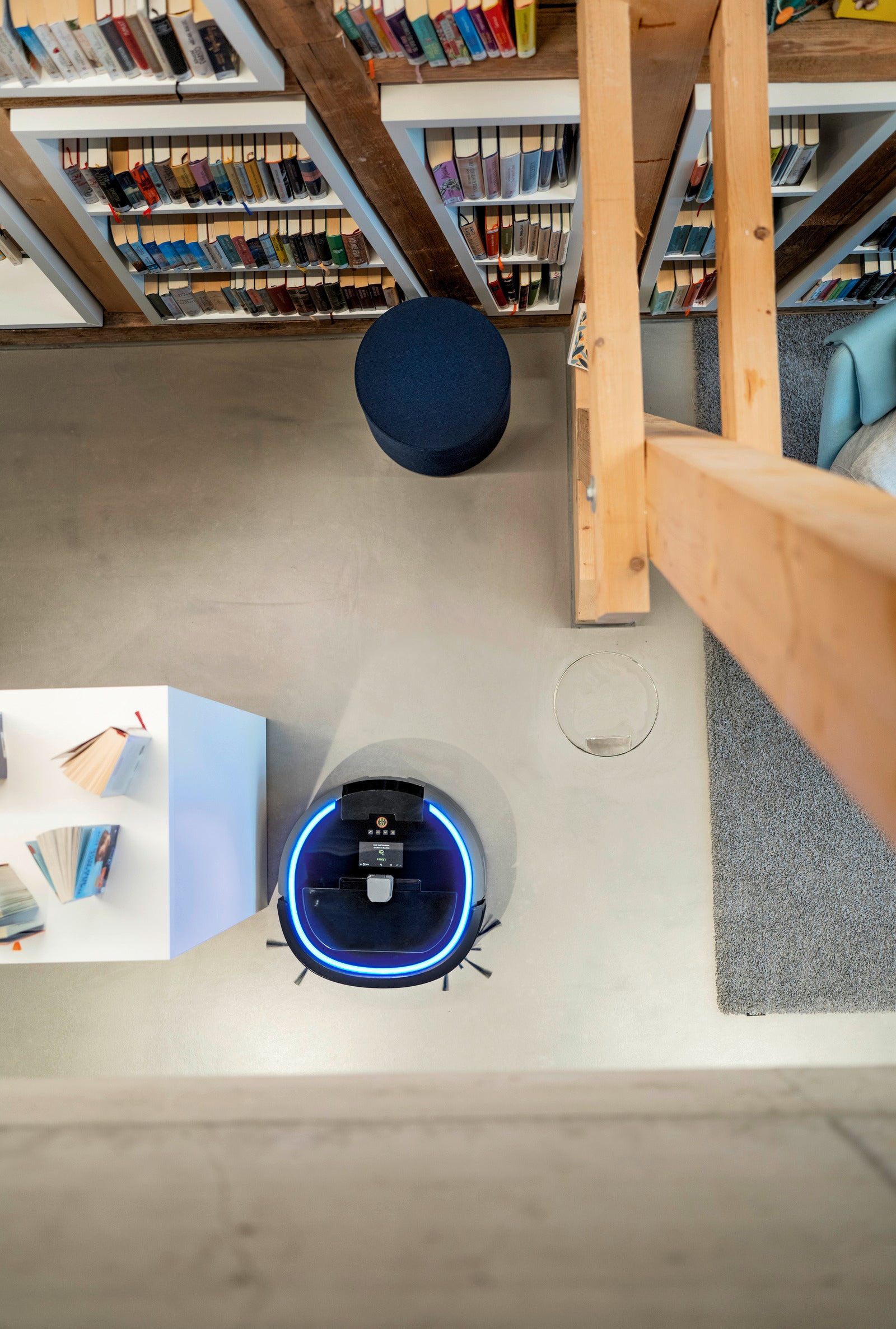 Karcher Autonomous Vacuum Cleaner KIRA CV50 image 7