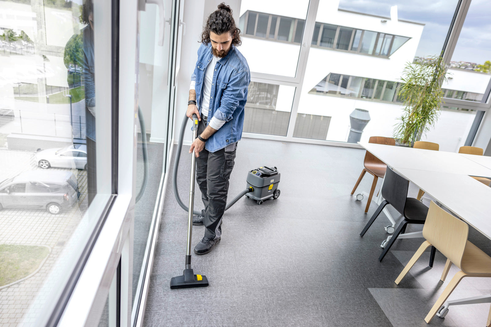 Karcher Battery-Powered Vacuum Cleaner T 10/1 Bp