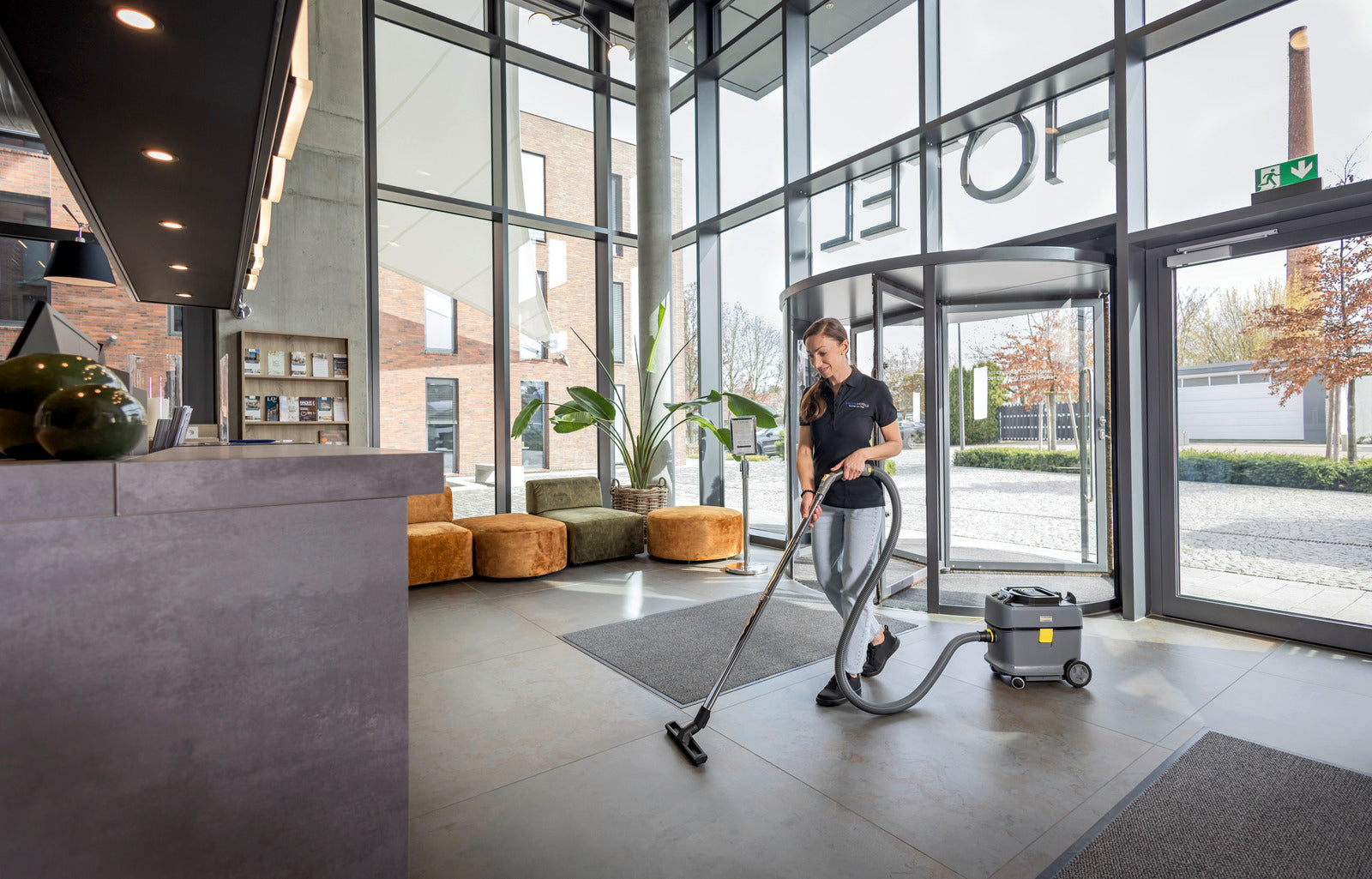 Karcher Battery-Powered Vacuum Cleaner T 15/1 Bp