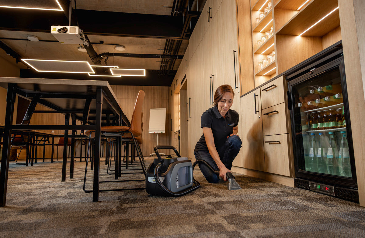 Karcher Battery powered spray extraction machine Puzzi 2/1 Bp