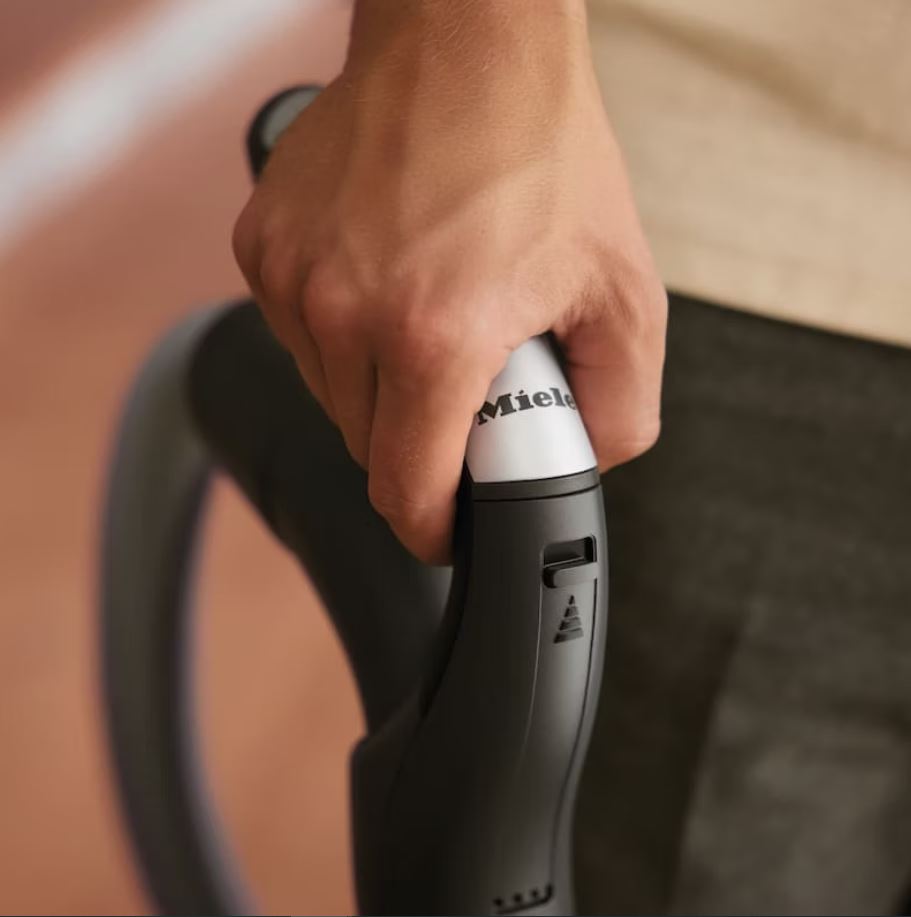 Miele Blizzard CX1 Cat & Dog Turbo PowerLine Bagless Canister Vacuum