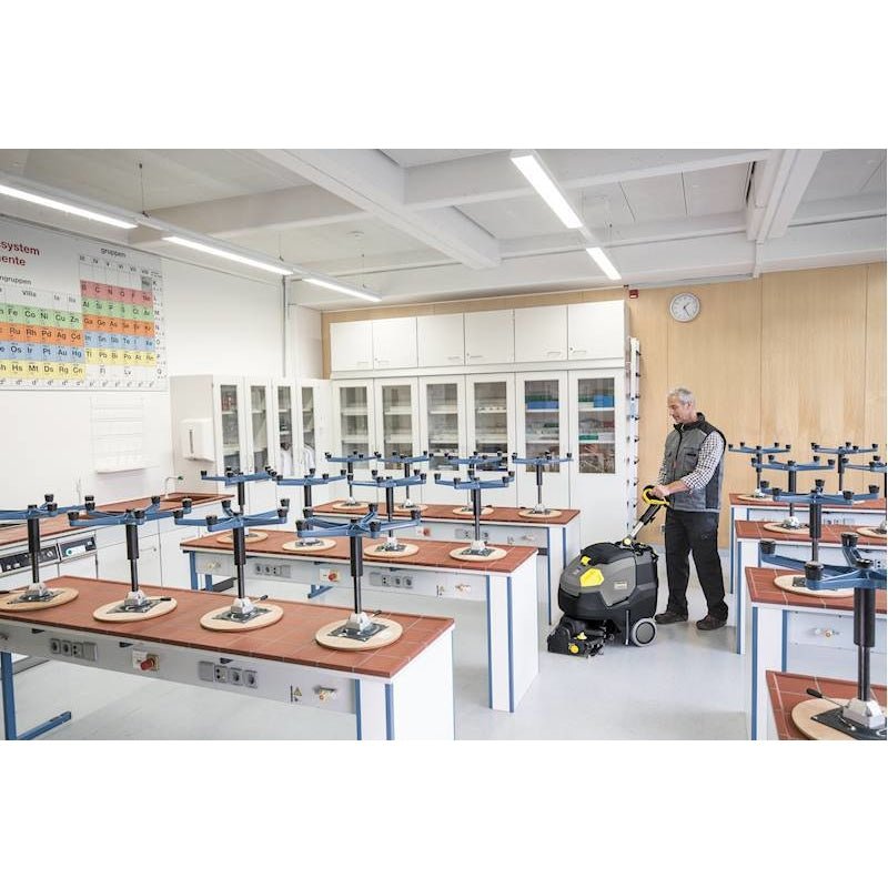 Karcher Drier BR 45/22 C BP Cordless Floor Scrubber image 4