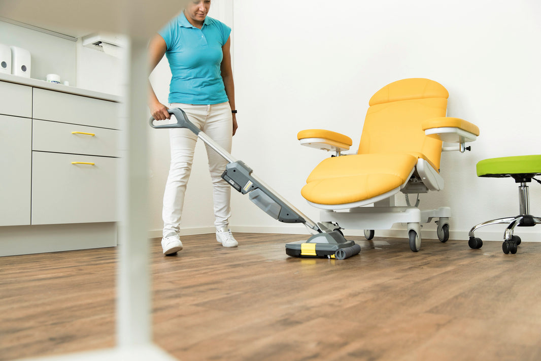 Karcher Drier BR 30/1 C Bp Commercial Floor Scrubber image 1