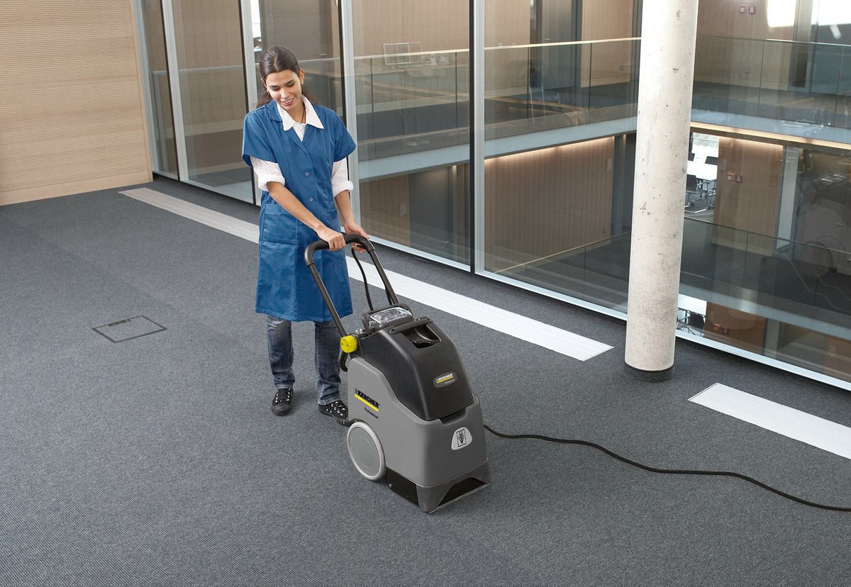 Karcher BRC 30/15 C Commercial Carpet Extractor image 1