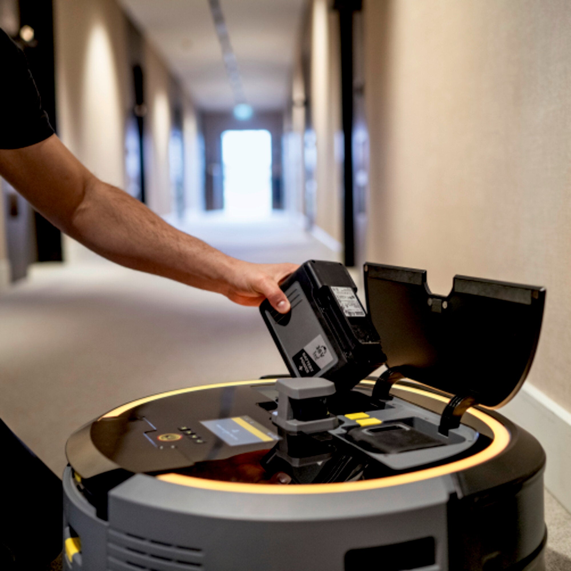 Karcher Autonomous Vacuum Cleaner KIRA CV50 image 10