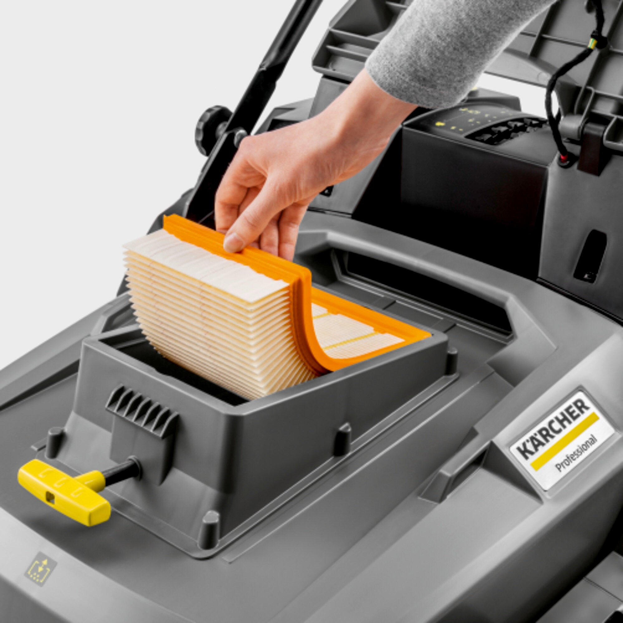 Karcher KM 70/30 C BP Pack 2SB Floor Sweeper image 4